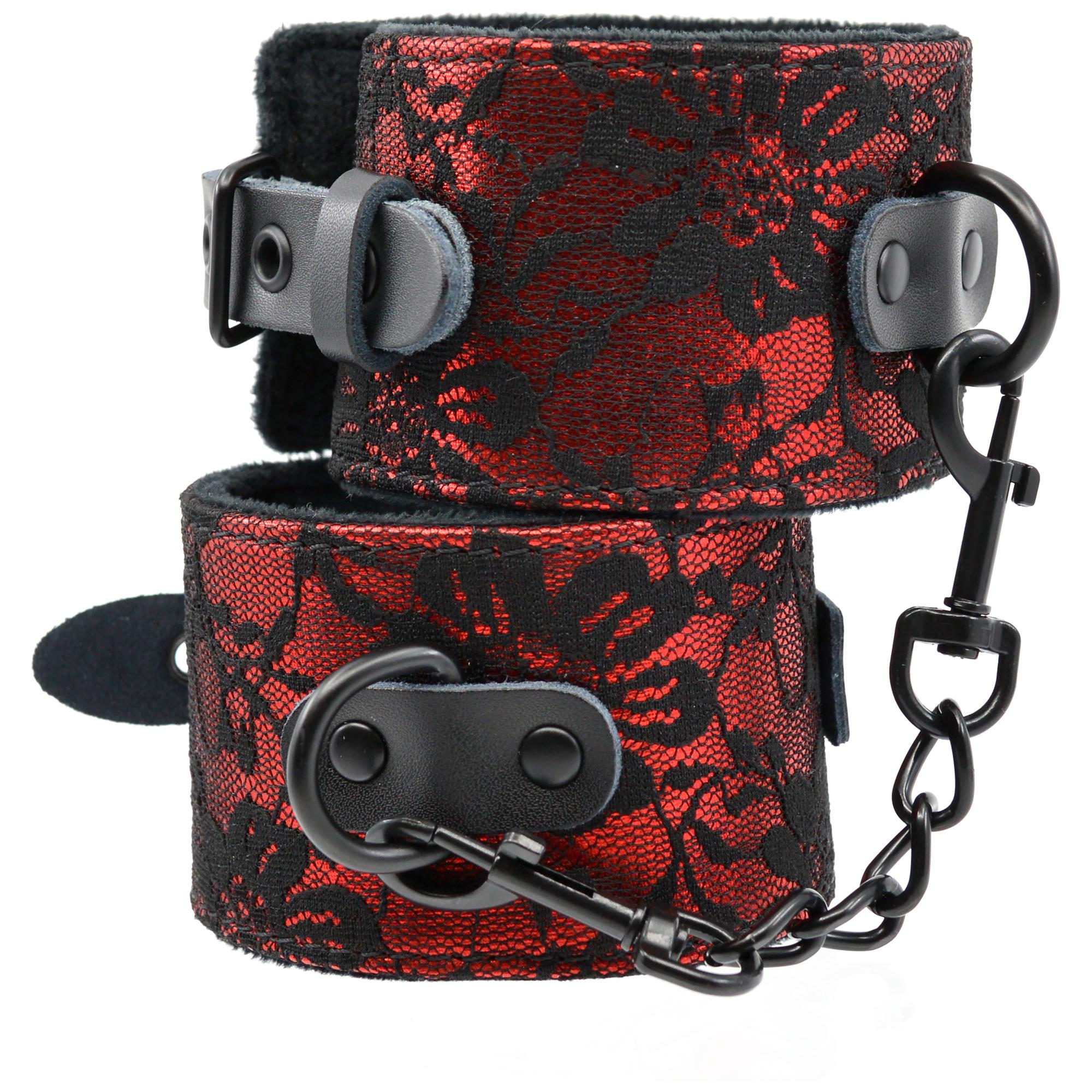 Lust Ankle Cuffs i rött spetstyg och neopren