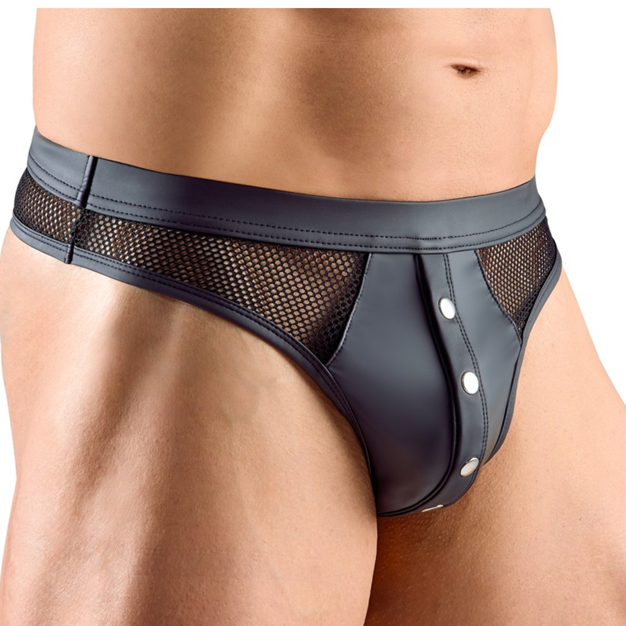 Svenjoyment Thong For Men Black XL, herrsstring i wet-look och fishnet, framifrån