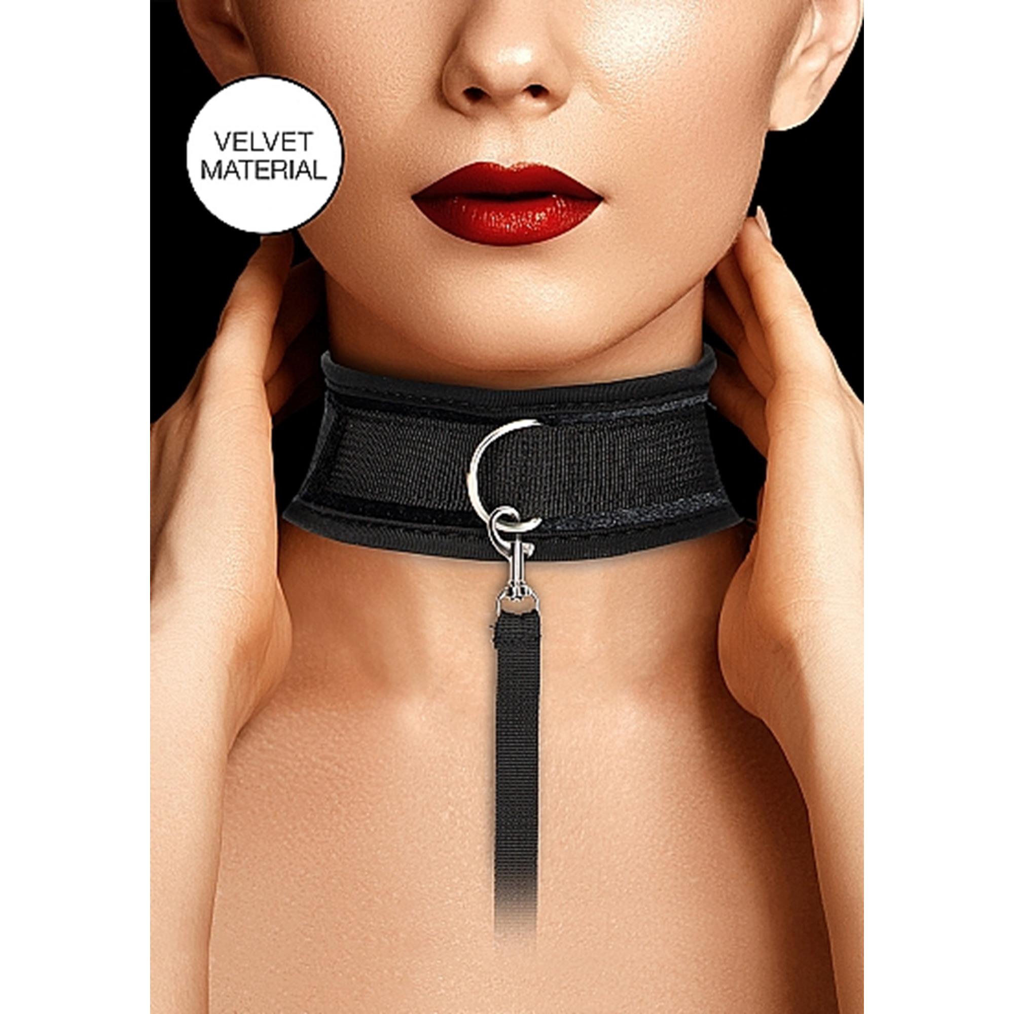 Velvet Collar with Leash från Ouch, produktbild